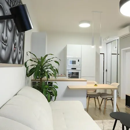 Apartment 2i With Terrace, New Building, Luzna 26 *