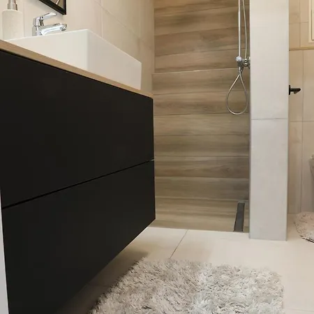 Appartamento 2i With Terrace, New Building, Luzna 26 Bratislava